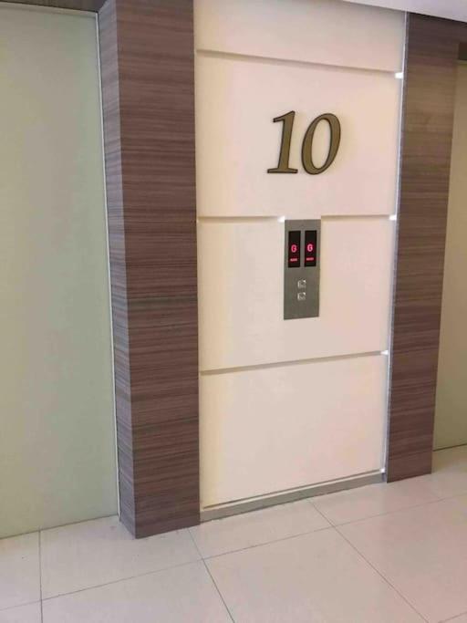 Trig Place At Grace Residence In Taguig City Манила Экстерьер фото