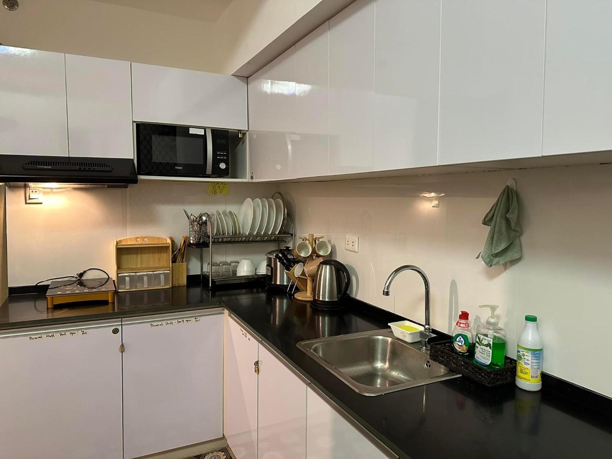 Trig Place At Grace Residence In Taguig City Манила Экстерьер фото